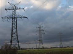 Twee illegale zenders uit hoogspanningsmasten gehaald