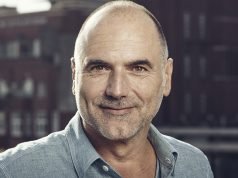 Leo Blokhuis gaat maandelijkse online Top 2000-quiz presenteren