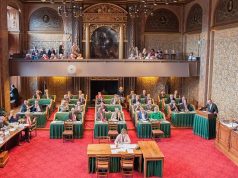Eerste Kamer: Staatssecretaris Dekker tast onafhankelijkheid publieke omroep aan