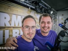 “Je kunt hier landelijk uitzenden, los van een omroep” Frank van 't Hof en Barry Brand bij Kermis FM