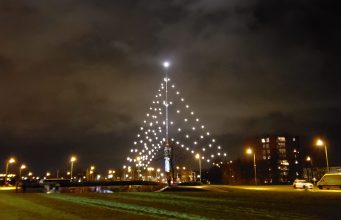 Gebrandytoren is weer even de grootste kerstboom ter wereld Grootste kerstboom
