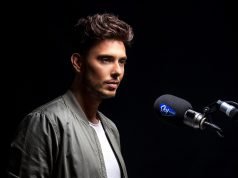 Mark Labrand blijft nog zeker drie jaar stationvoice bij Sky Radio Mark Labrand als stationvoice van Sky Radio