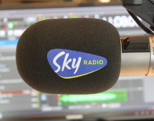 Sky Radio heeft nieuwe slogan, die bij Radio 538 juist verdwijnt Plopkap Sky Radio