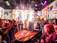 21e Top 2000 gestart: “Ons collectieve muziekgeheugen” Opening van de Top 2000 editie 2019 doorn Baert Arens achter de piano