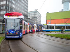 Sky Radio-kersttram rijdt vanaf vandaag weer door Amsterdam
