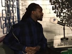 Akwasi dwingt Radio 1-journalist interview te wissen na vragen over Dam-speech