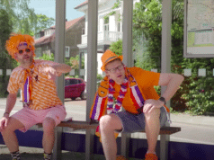 Coen en Sander trekken tijdens EK het land door met tourbus