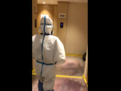 China-correspondent NOS tijdens uitzending opgehaald en in quarantaine gezet