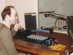 NOS maakt eenmalig tv-programma over 50 jaar Lokale Omroep De radiostudio van Omroep Hengelo in 1987