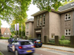 Hoofdredacteur Omroep Gelderland treedt tijdelijk terug om strafzaak zoon