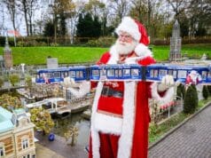 Sky Radio Kersttram rijdt dit jaar ook door Madurodam De Kerstman met de Sky Radio Kersttram in Madurodam