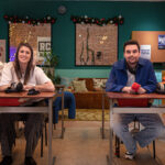 Q-escape room van start: Qmusic-dj’s opgesloten op ‘school’